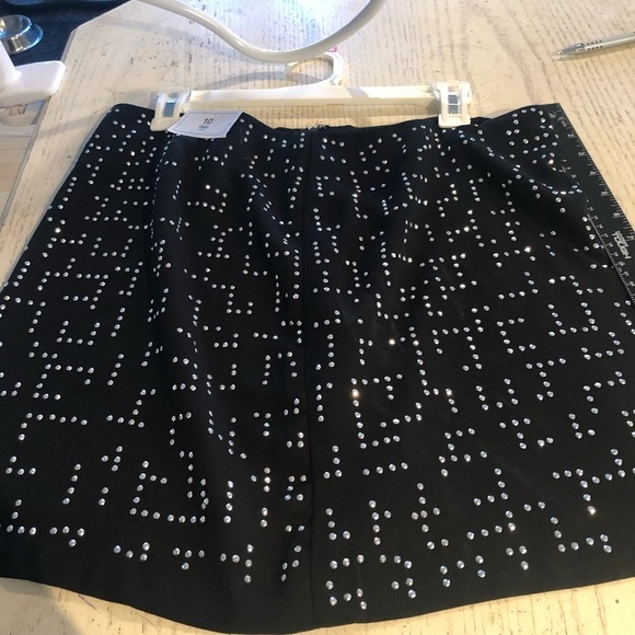GAP size 10 black studded skirt above the knee with silver studs skirt NWT - Picture 4 of 10